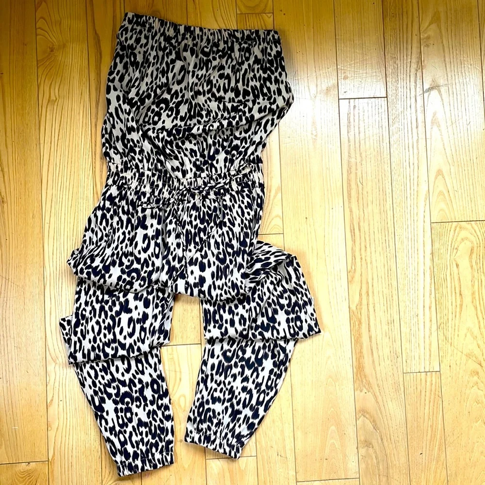 Tyche Leopard print strapless jumpsuit. NWT size Small - Picture 2 of 7
